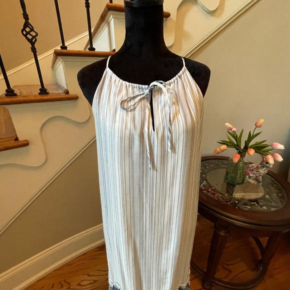 🎉HP🎉…🌺Cremieux…NWT…Blue/Ivory Striped Maxi - Picture 6 of 9